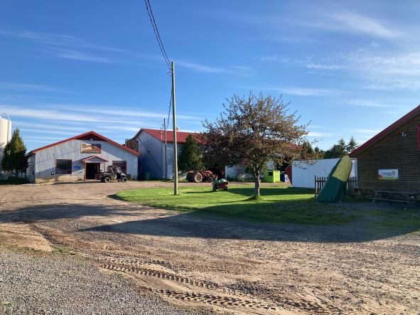 Neuville – La terre de nos premiers ancêtres&nbsp;Langlois